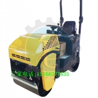 終身保修的全液壓震動壓路機(jī)駕駛式兩輪震動壓道機(jī)泥土壓實(shí)機(jī)