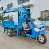 三輪隨車吊的結構特點